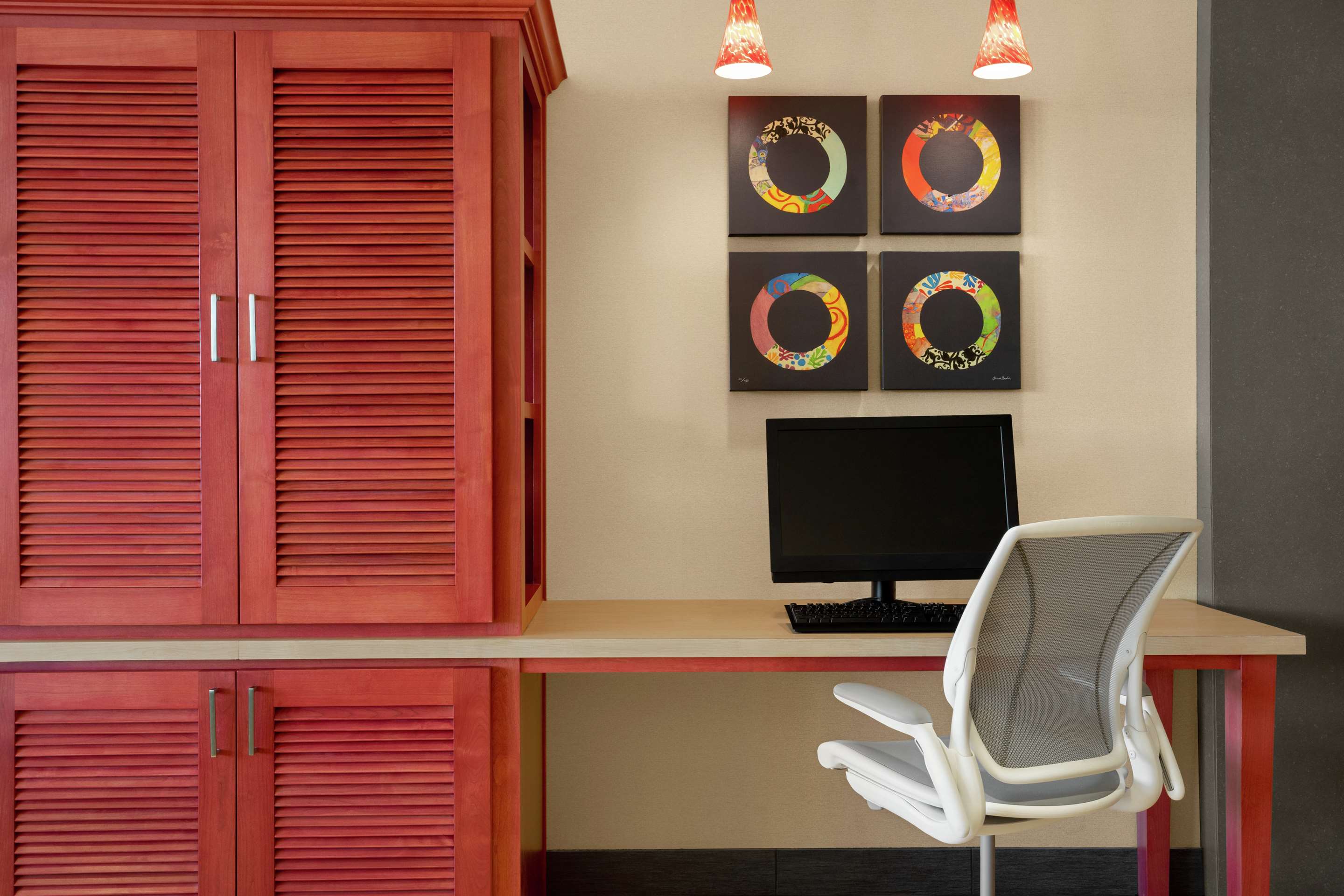 Business Center | Home2 Suites by Hilton Elko