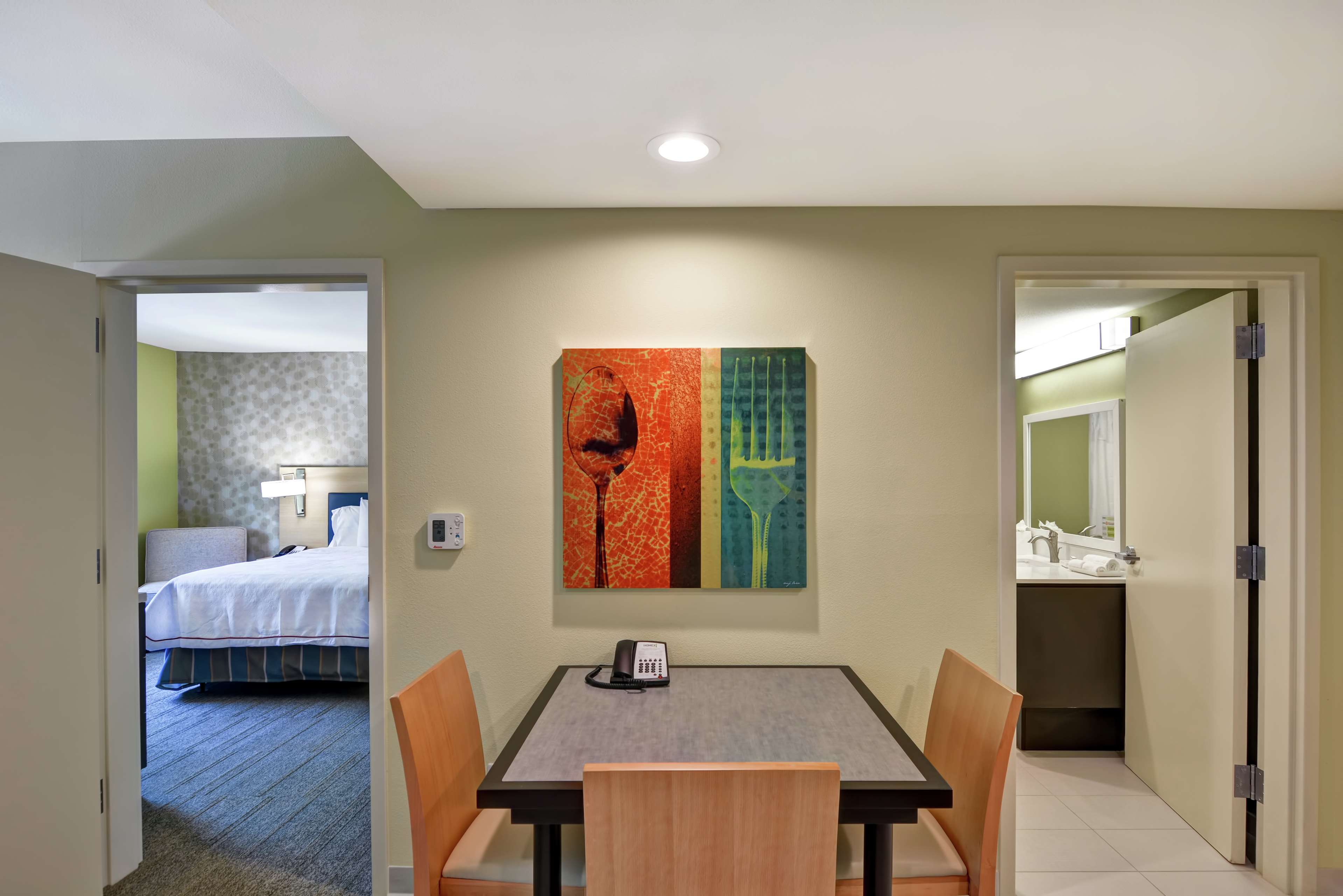 Home2 Suites by Hilton Hilton Head, SC Room Type - 1QN ACC TUB SUITE NONSMOK