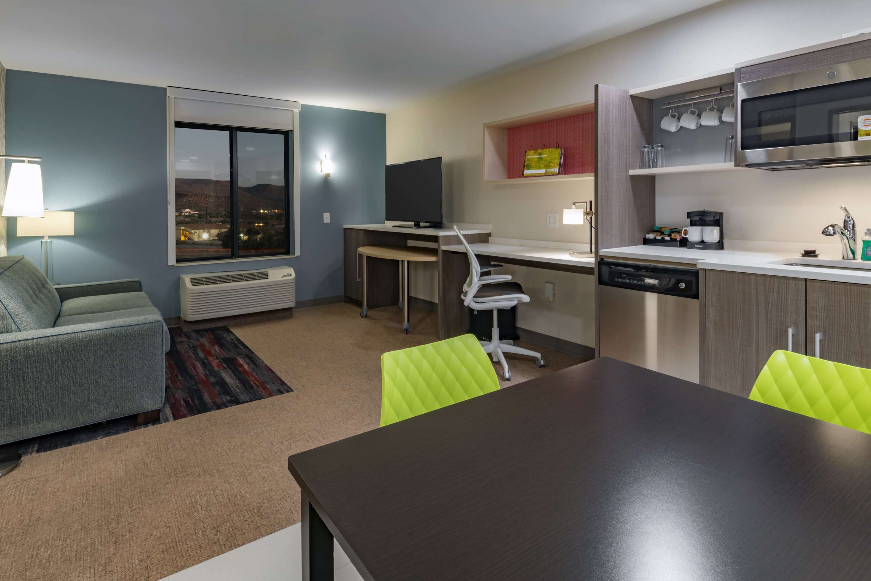 Guest room