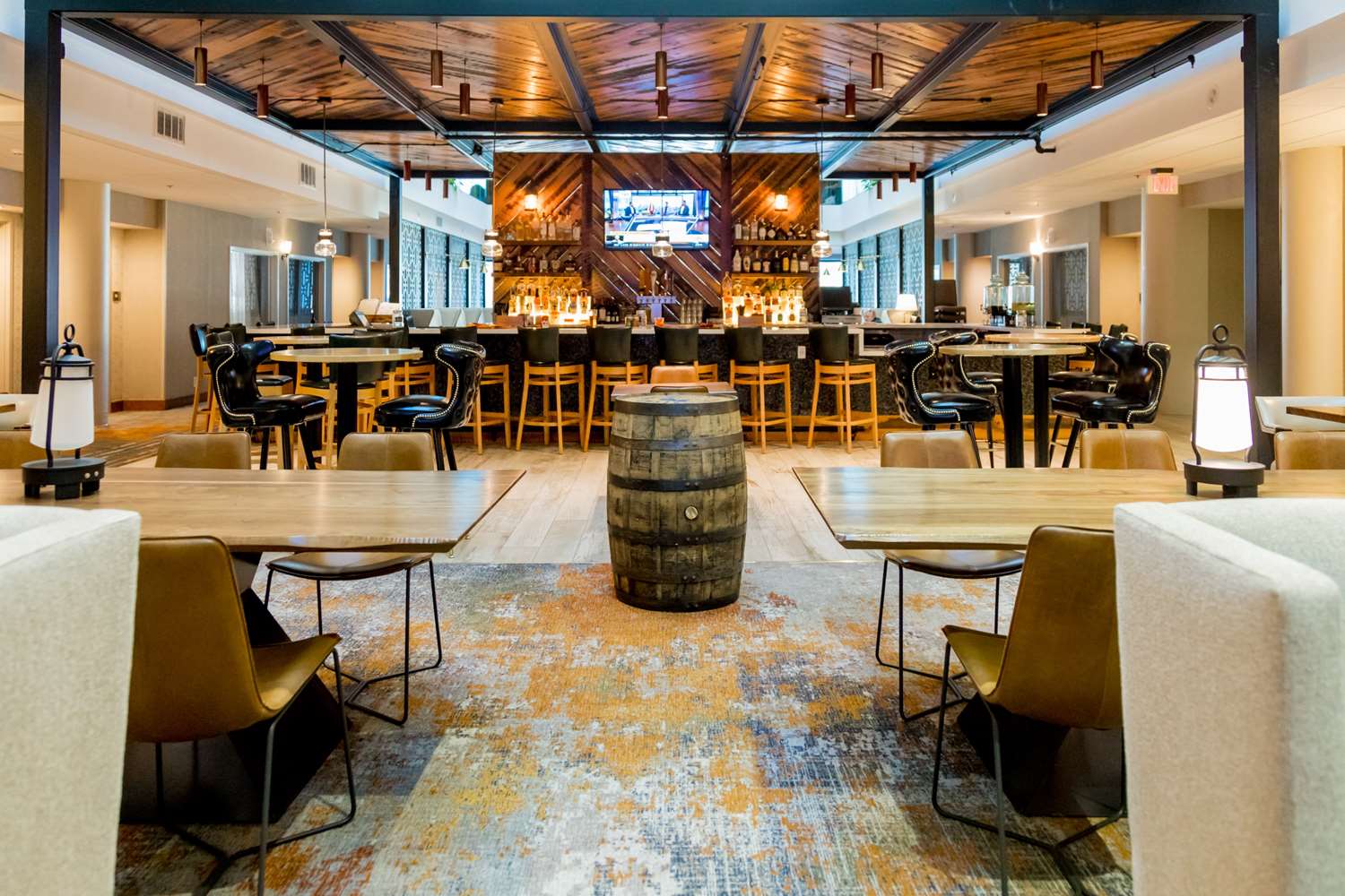 Embassy Suites Lexington Green, KY See Discounts