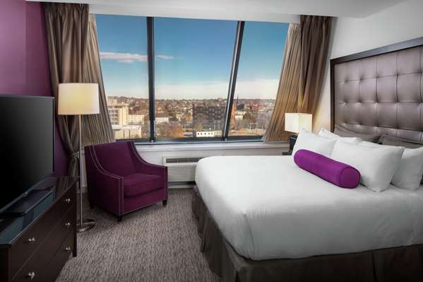  - DoubleTree by Hilton Hotel Downtown Manchester