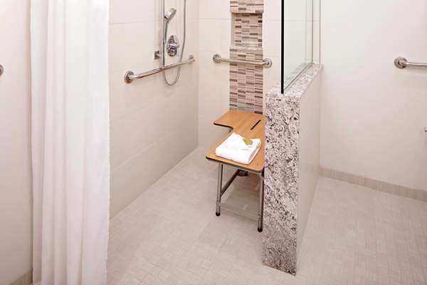  - DoubleTree by Hilton Hotel Downtown Manchester