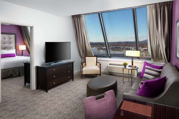  - DoubleTree by Hilton Hotel Downtown Manchester