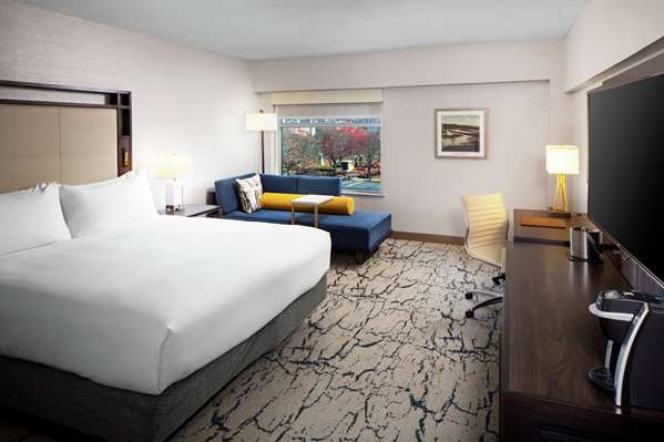  - DoubleTree by Hilton Hotel Downtown Manchester