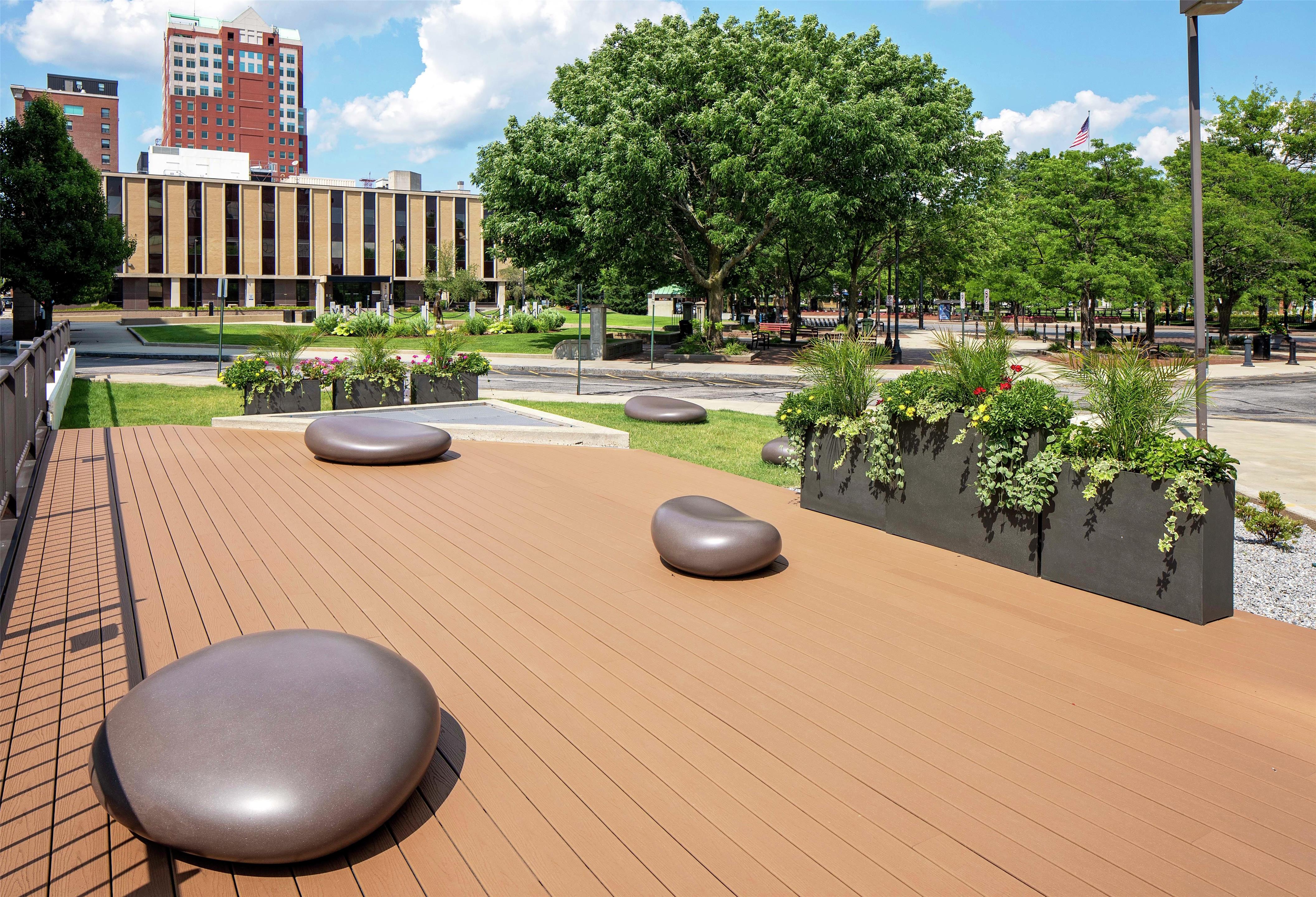 Exterior | DoubleTree by Hilton Manchester Downtown