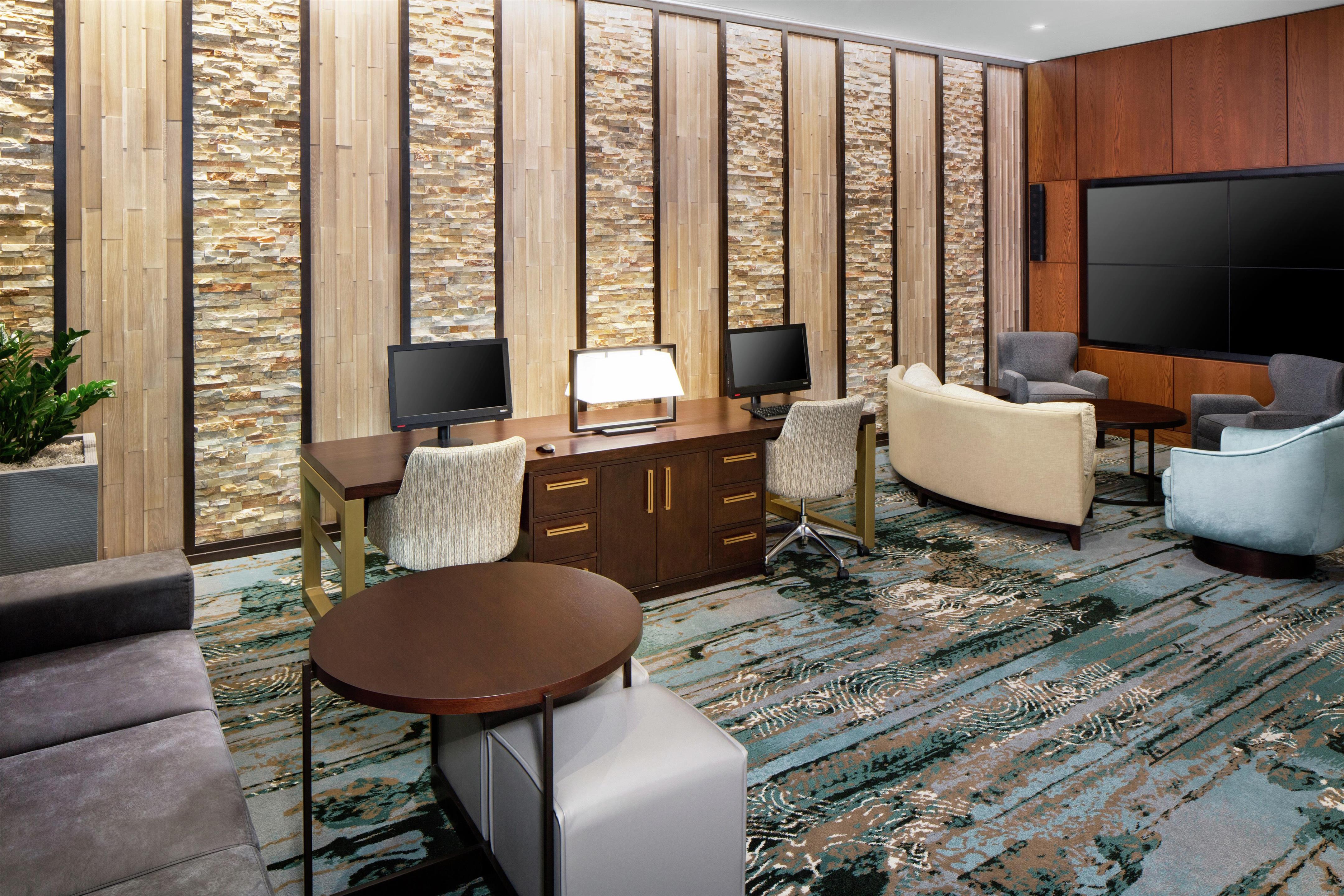 Lobby | DoubleTree by Hilton Manchester Downtown
