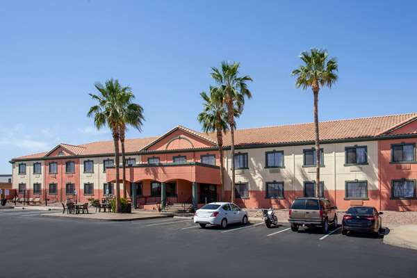 Exterior view - Baymont Inn & Suites West Phoenix - I-10, Exit 137 & 139