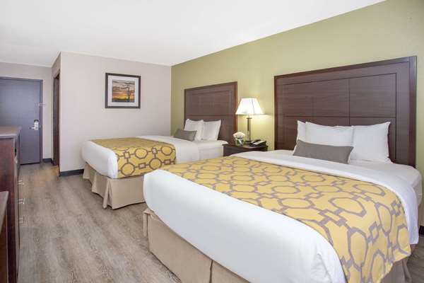  - Baymont Inn & Suites West Phoenix - I-10, Exit 137 & 139