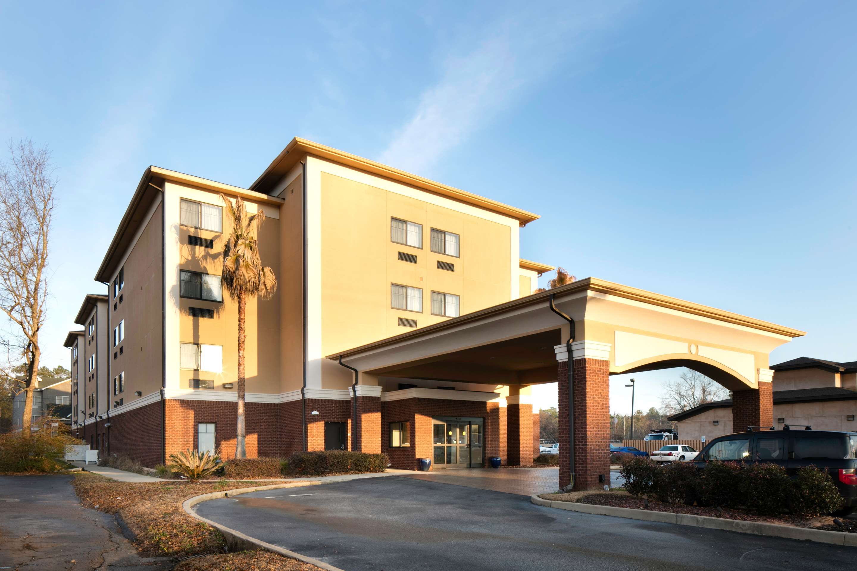 ALSARA Front Exterior Day | Sleep Inn & Suites North Mobile Saraland