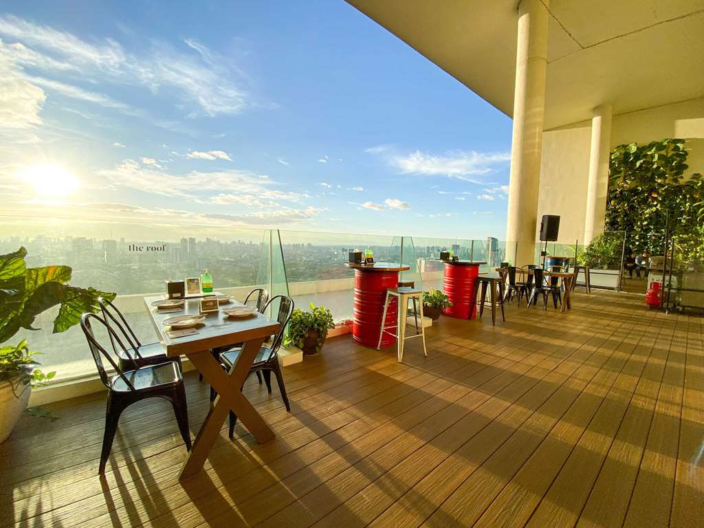 Joy Nostalg Hotel and Suites Manila – managed by Accor - Tap to explore photos