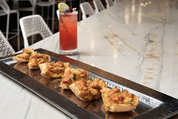 Restaurant - Troubadour Hotel New Orleans