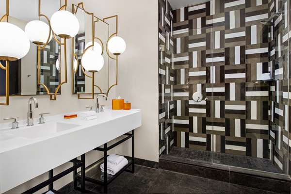  - Troubadour Hotel New Orleans