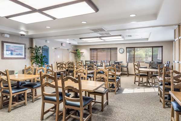 Amenities - Red Lion Inn & Suites Goodyear - I-10, Exit 128