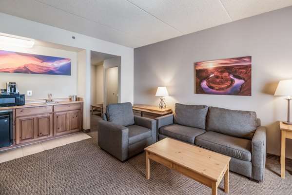  - Red Lion Inn & Suites Goodyear - I-10, Exit 128