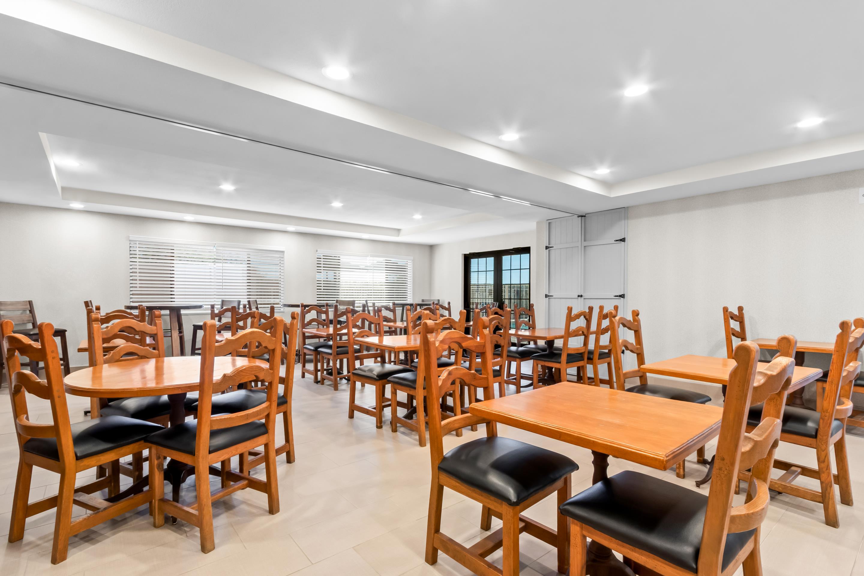 AZ BreakfastArea jpg | Red Lion Inn & Suites Goodyear