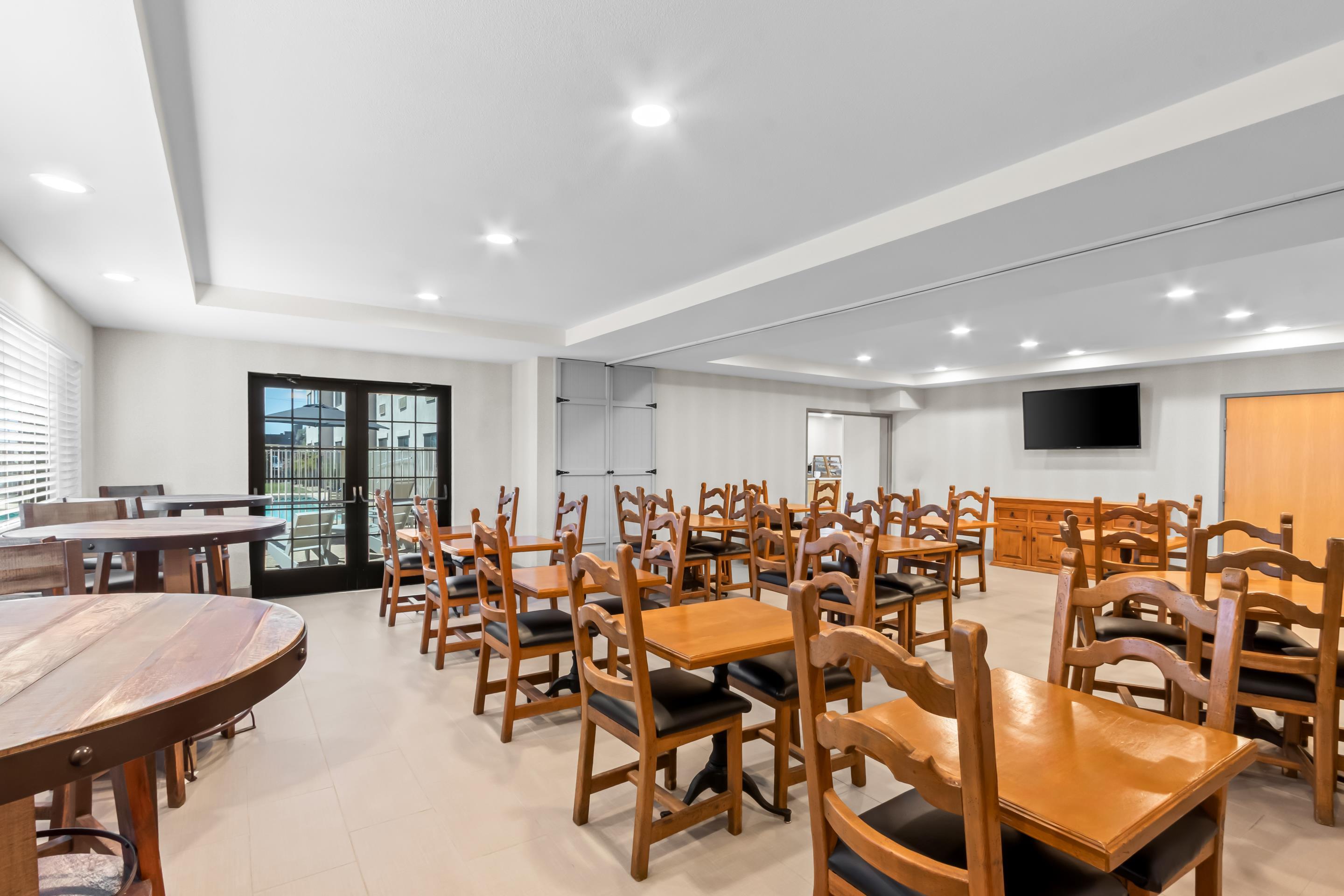 AZ BreakfastArea jpg | Red Lion Inn & Suites Goodyear