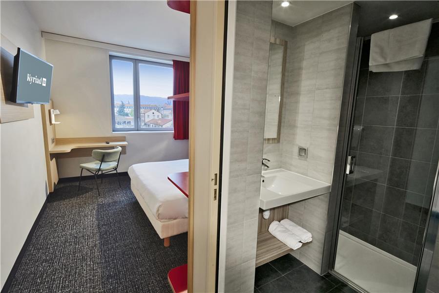 Hôtel Kyriad Eco Clermont-Fd Estaing