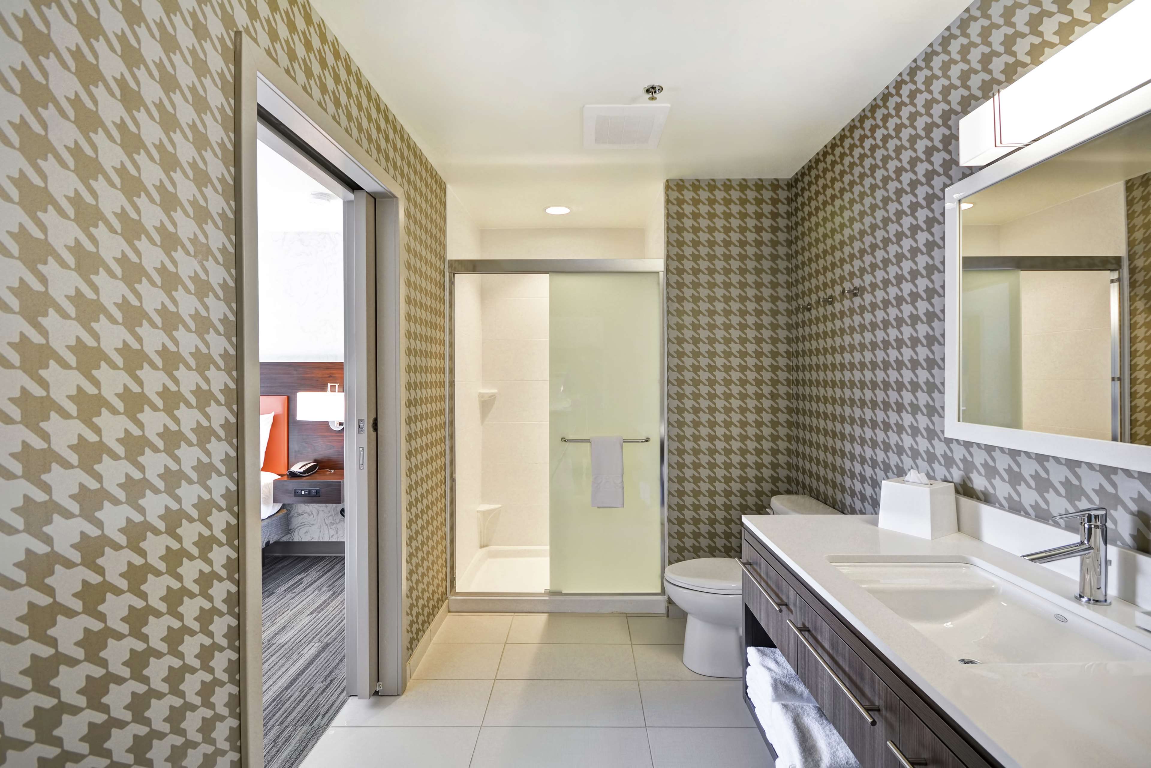 Home2 Suites by Hilton Carbondale Room Type - 1 QN 1 BDRM SUITE NONSMOK
