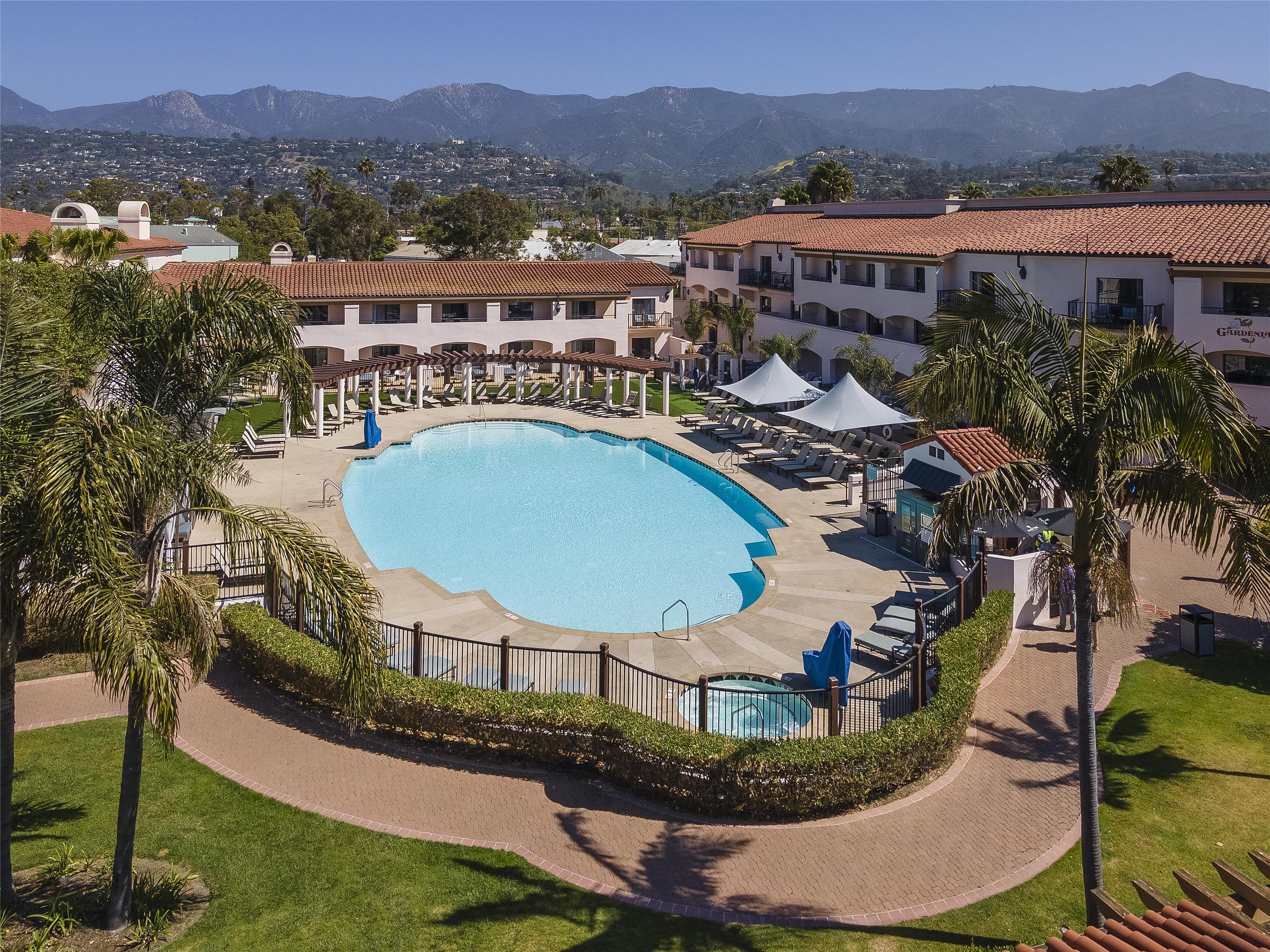 Pool | Hilton Santa Barbara Beachfront Resort