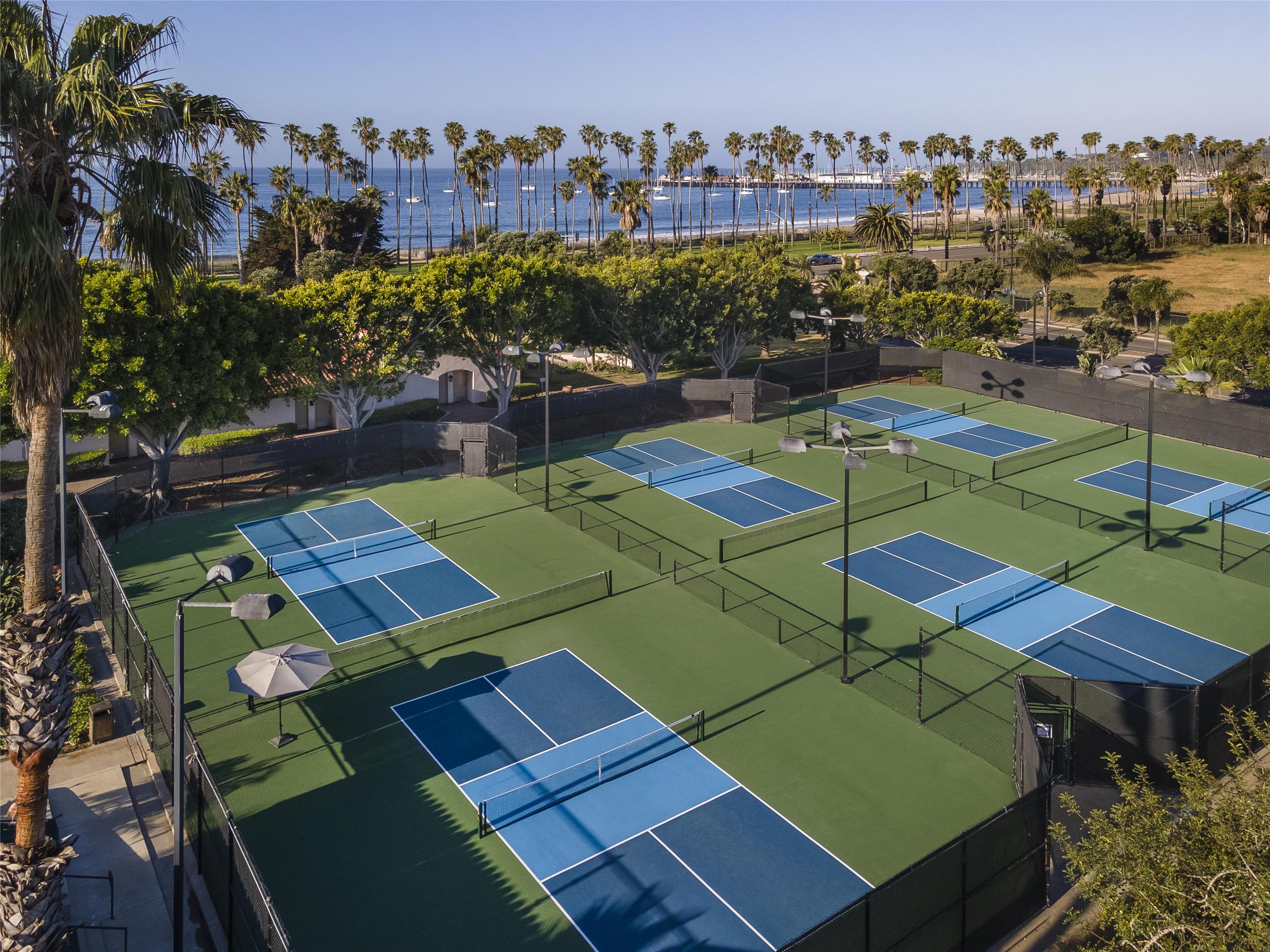 Beach | Hilton Santa Barbara Beachfront Resort