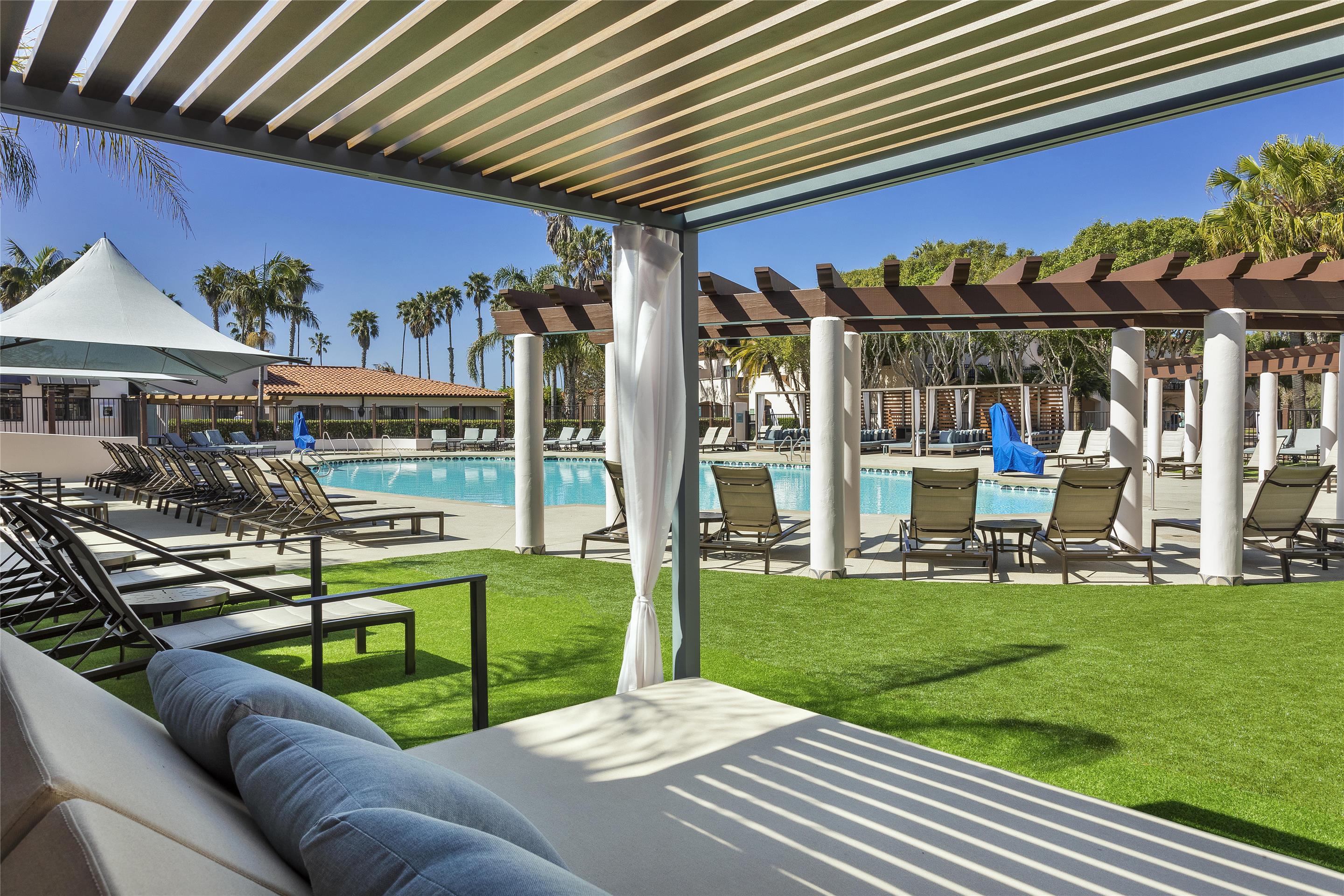 Pool | Hilton Santa Barbara Beachfront Resort