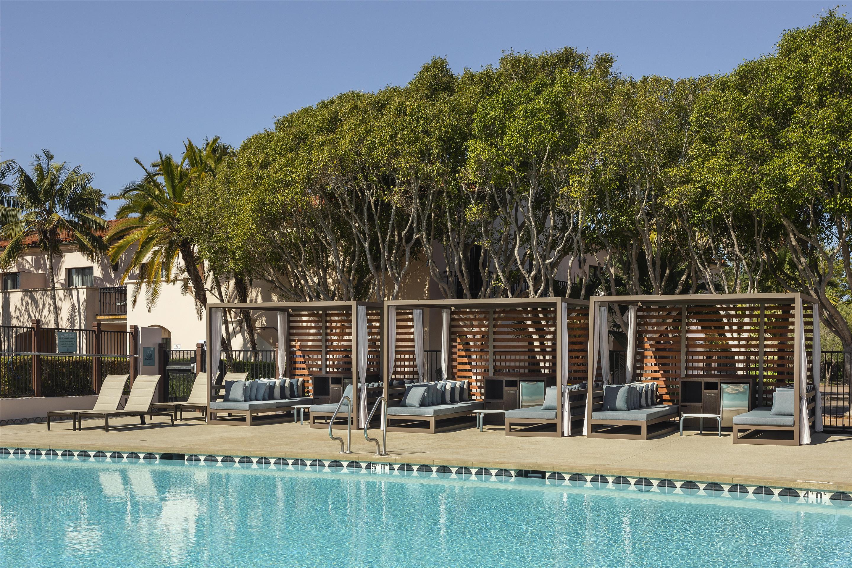 Pool | Hilton Santa Barbara Beachfront Resort