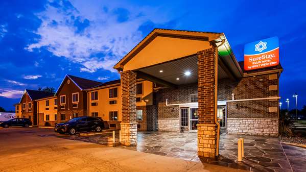 Exterior view - SureStay Plus Hotel by Best Western Kearney