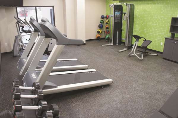 Fitness/ Exercise Room - La Quinta Inn & Suites Airport Wichita