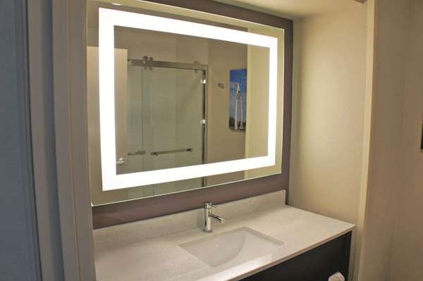  - La Quinta Inn & Suites Airport Wichita