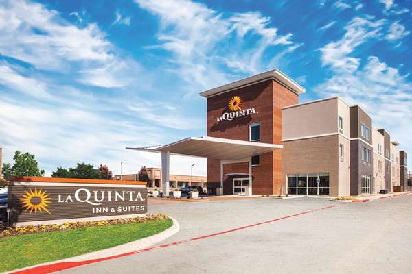 Exterior view - La Quinta Inn & Suites Arboretum Garland - I-635, Exit 11A