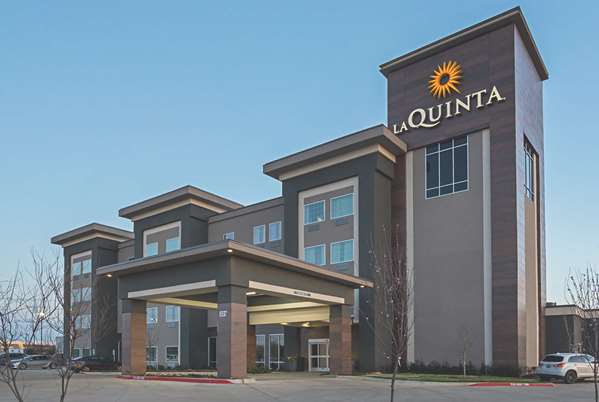 Exterior view - La Quinta Inn & Suites Wylie