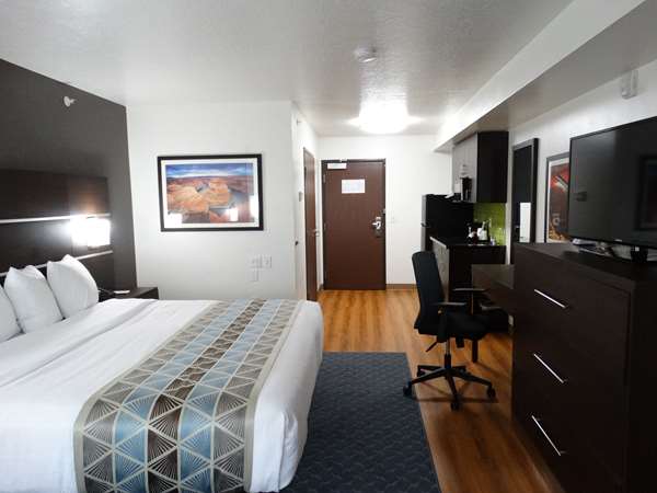  - Best Western Duchesne Inn