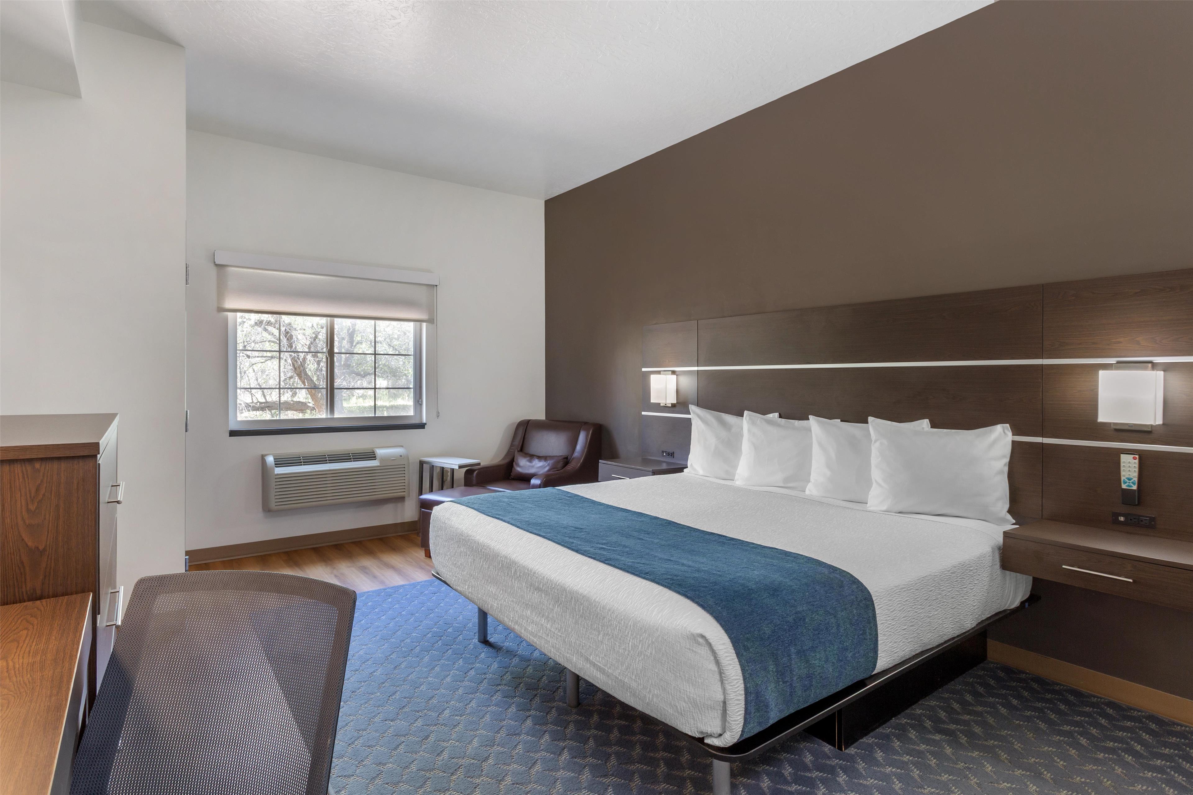 Best Western Duchesne Inn Room Type - 1 King Bed, Non-Smoking, Full Kitchen, Microwave And Refrigerator, High Speed Internet Access, Full Best Western Duchesne Inn Room Type - 1 King Bed, Non-Smoking, Full Kitchen, Microwave And Refrigerator, High Speed Internet Access, Full
