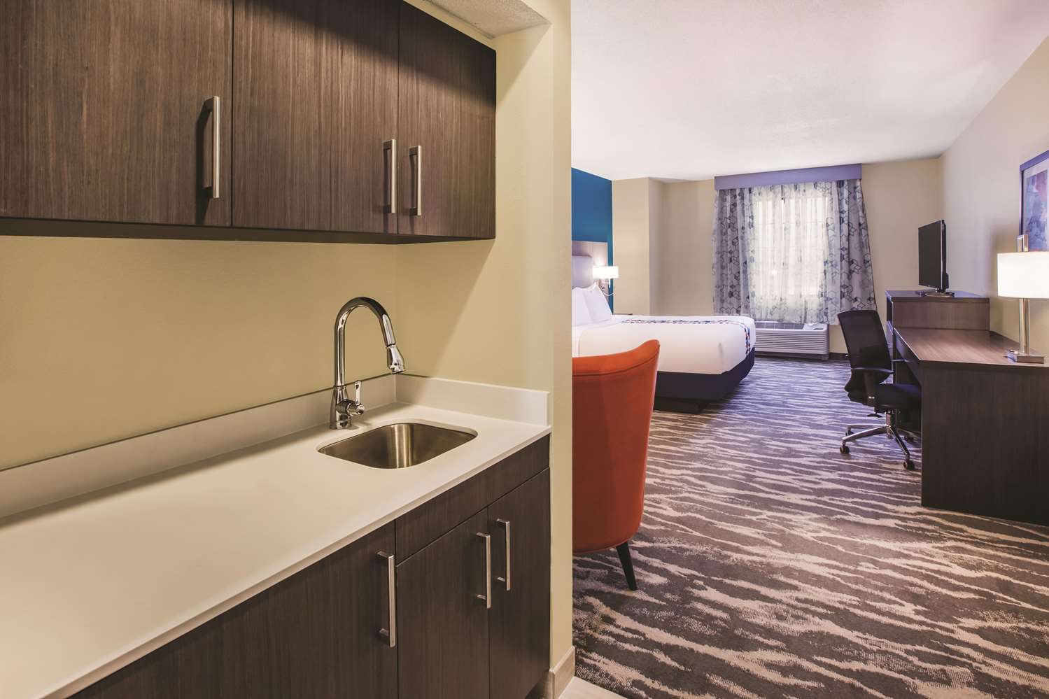 La Quinta Inn & Suites Kokomo, IN - See Discounts