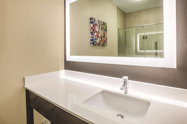  - La Quinta Inn & Suites Kokomo