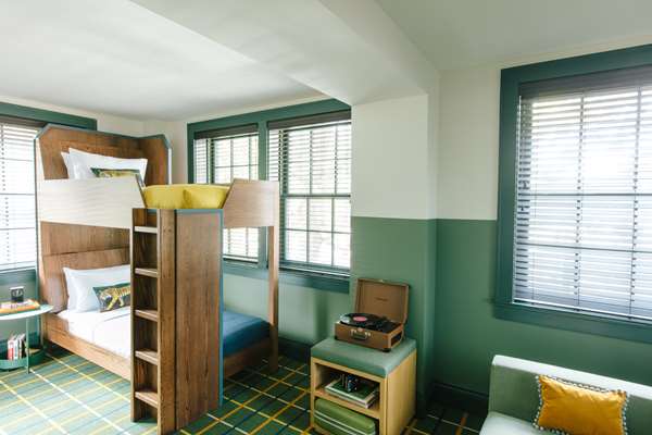  - Hotel Clermont Atlanta