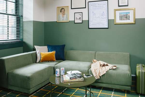  - Hotel Clermont Atlanta