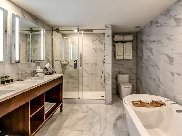 Suite - OTL Gouverneur Hotel Chicoutimi
