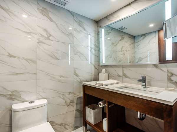  - OTL Gouverneur Hotel Chicoutimi