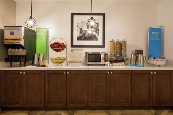 Amenities - Hampton Inn Cumberland