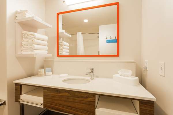  - Hampton Inn Cumberland