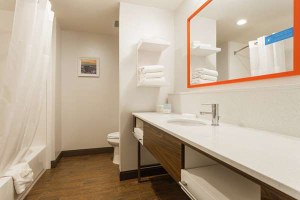  - Hampton Inn Cumberland