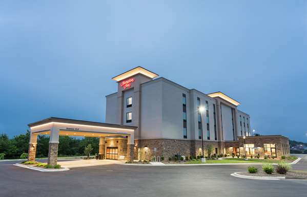 Exterior view - Hampton Inn Cumberland
