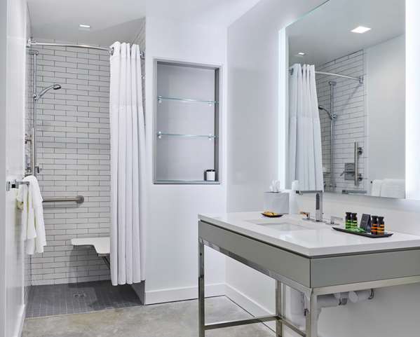  - Canopy by Hilton Hotel Pearl District Portland - I-405, Exit 2B