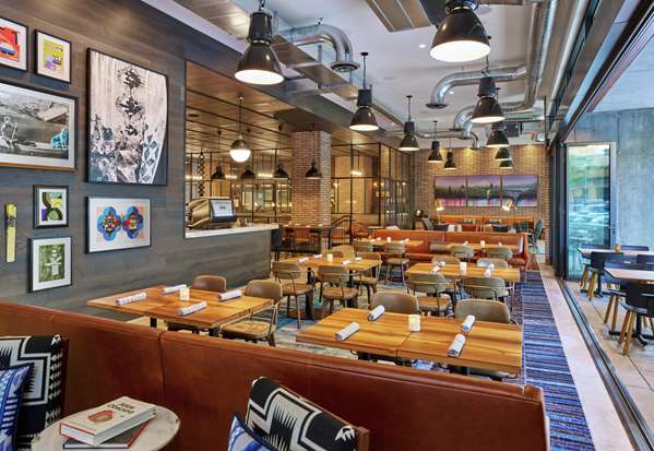 Restaurant - Canopy by Hilton Hotel Pearl District Portland - I-405, Exit 2B