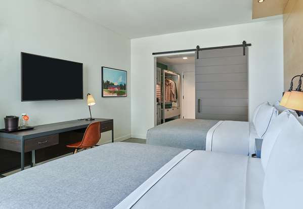  - Canopy by Hilton Hotel Pearl District Portland - I-405, Exit 2B