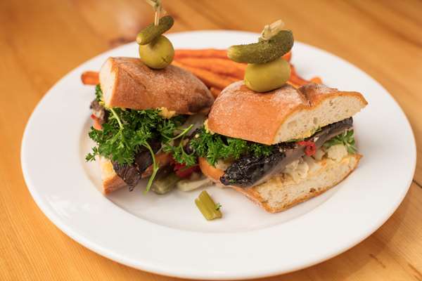 Restaurant - Tailwater Lodge Altmar