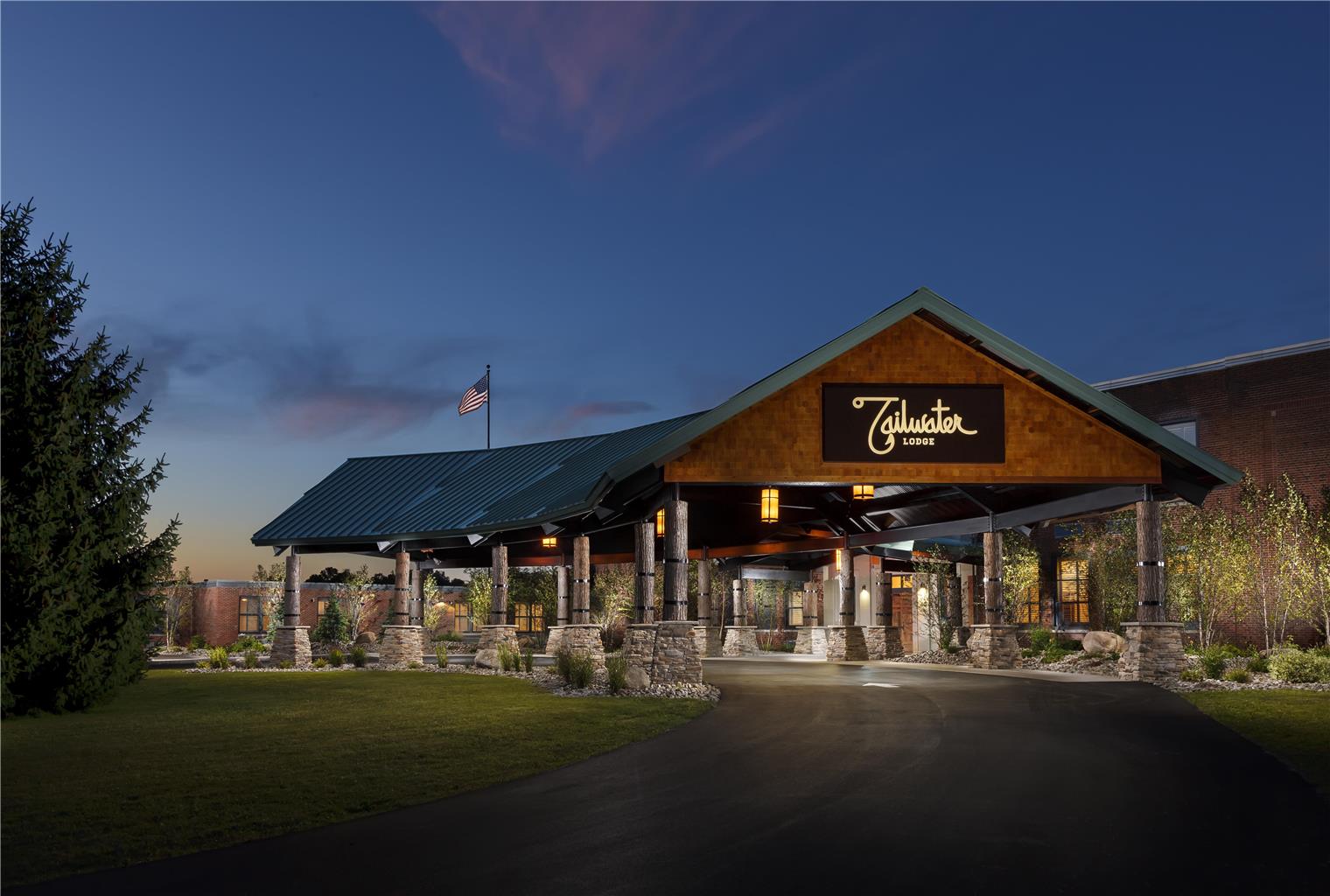 Tailwater Lodge, Tapestry Collection