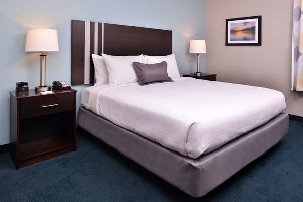  - Best Western St Clairsville Hotel - I-70, Exit 218