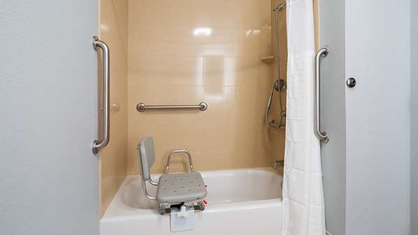  - Best Western St Clairsville Hotel - I-70, Exit 218